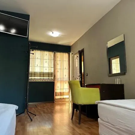 Hotel Berito Momchilgrad